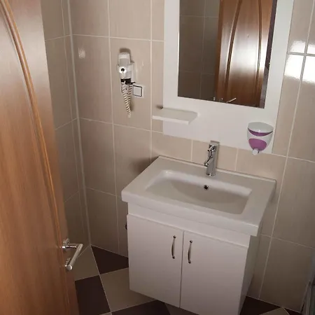 Hotel Zel 3*