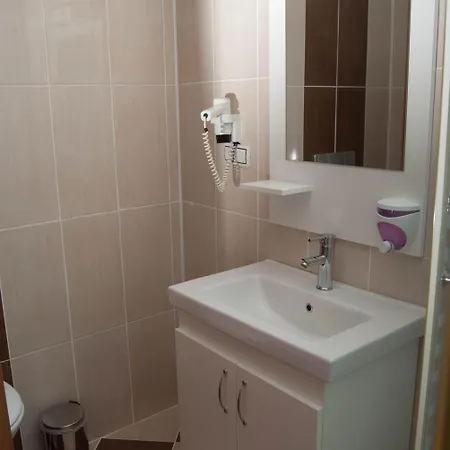 Hotel Zel 3*